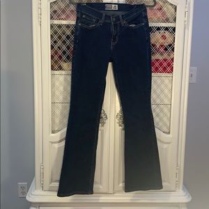 Women’s Levi Jeans!👖💥